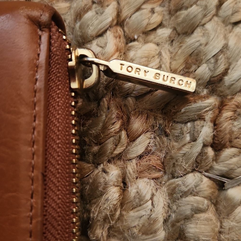 Tori Burch Wallet - Picture 2 of 6